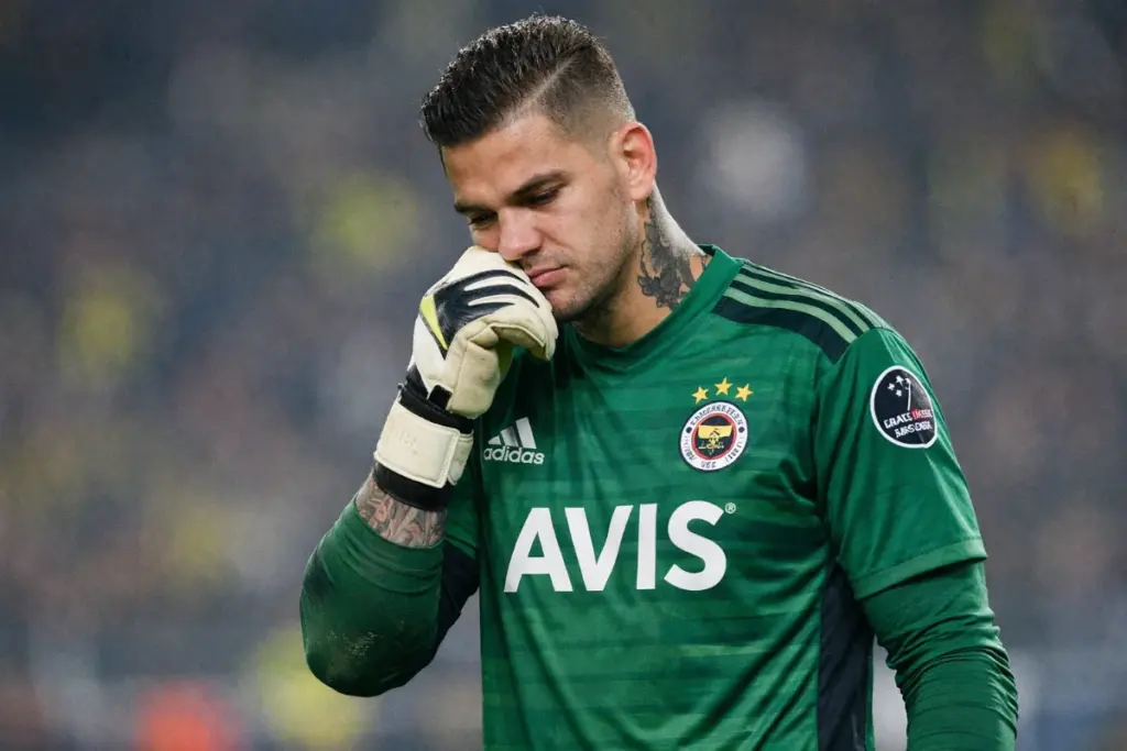 Fenerbahçe’de Ederson’un Geleceği: Rizespor Maçının Ardından Yaşananlar